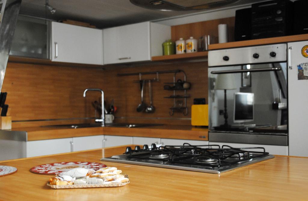 Izzhome Baylle กาญารี ภายนอก รูปภาพ